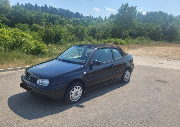 Volkswagen Golf cena 11900 przebieg: 215527, rok produkcji 2002 z Dębno małe 121